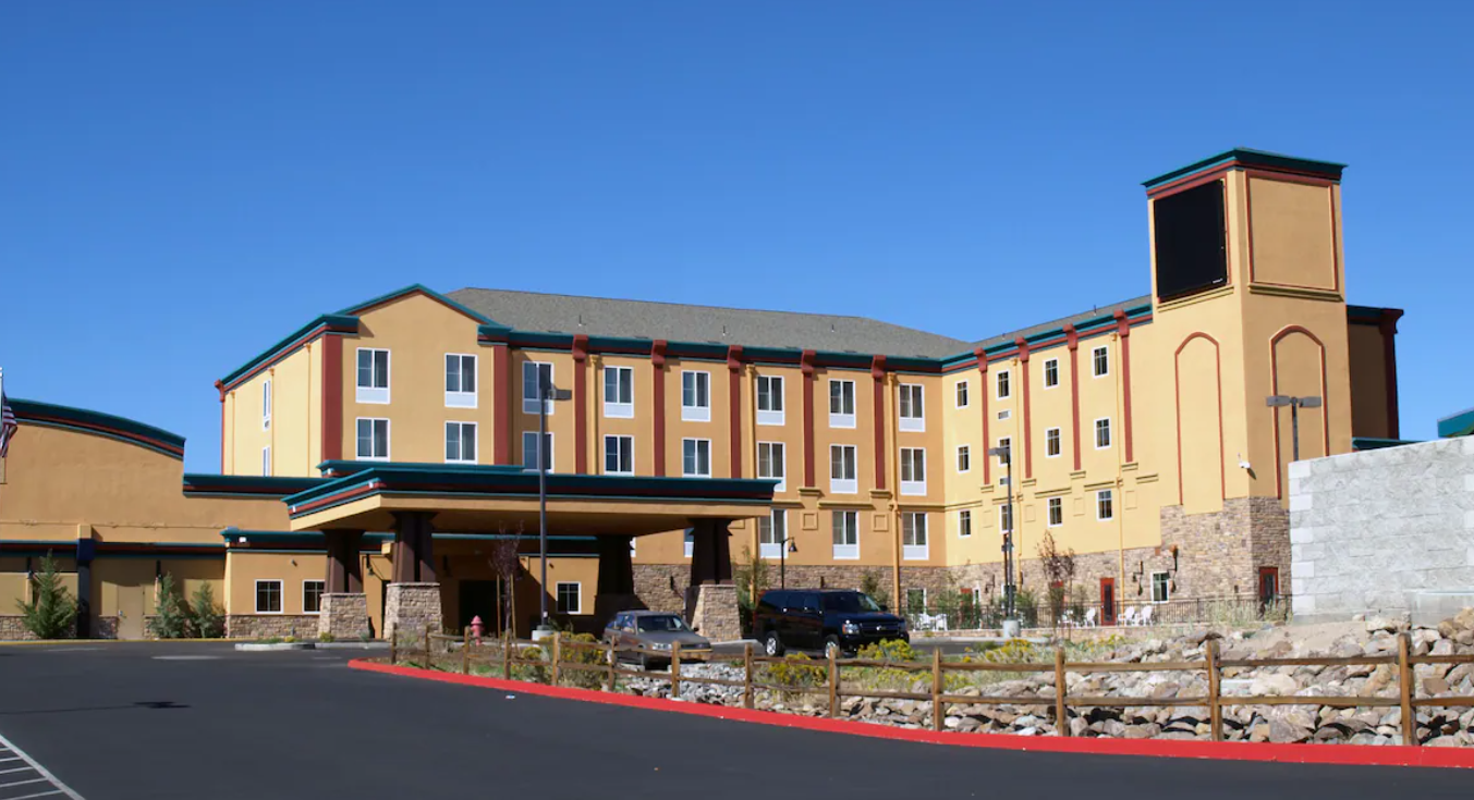 Stay at Holiday Inn Great Falls IHG